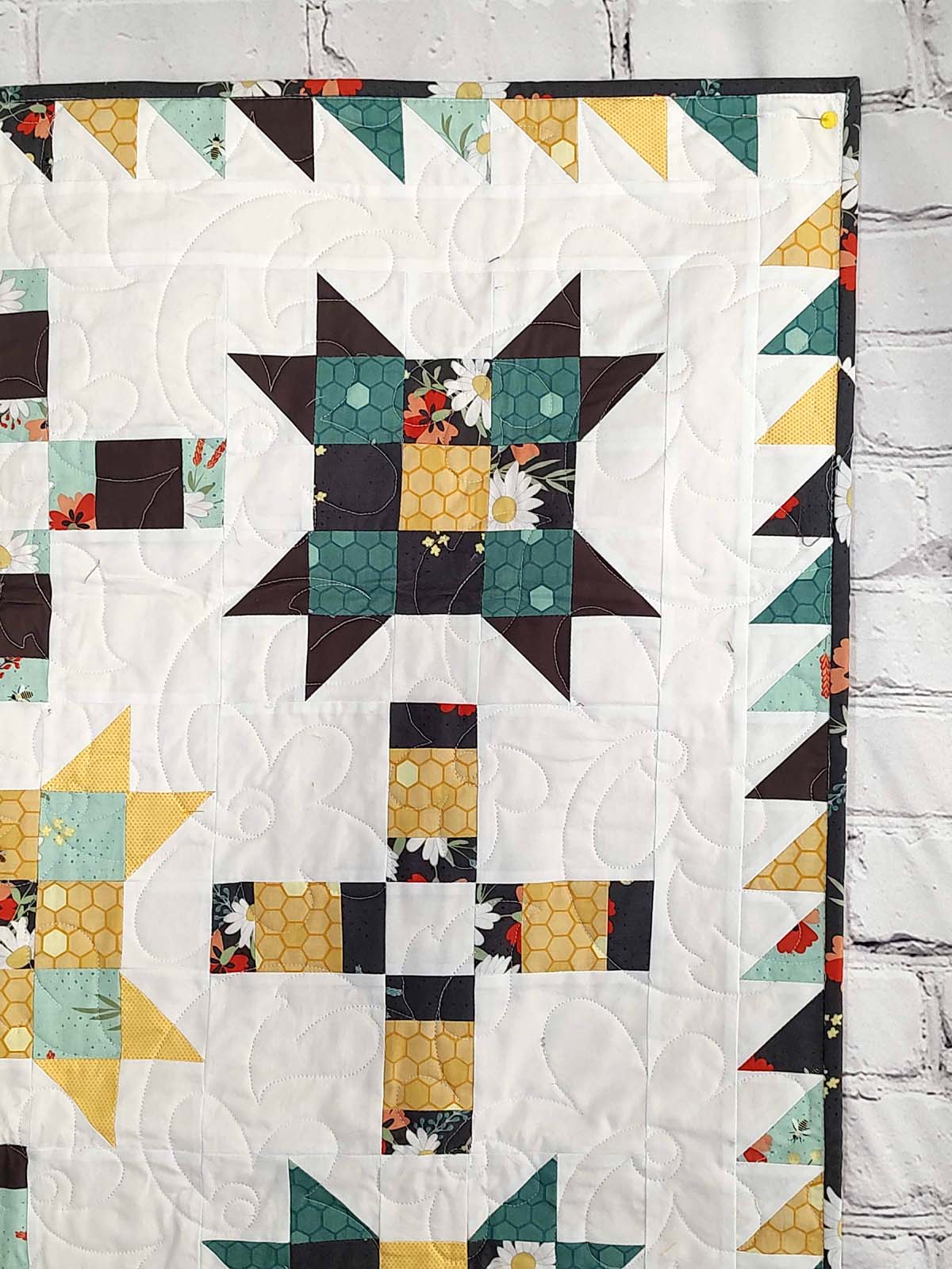 Floral Modern Bee and flowers baby lap quilt