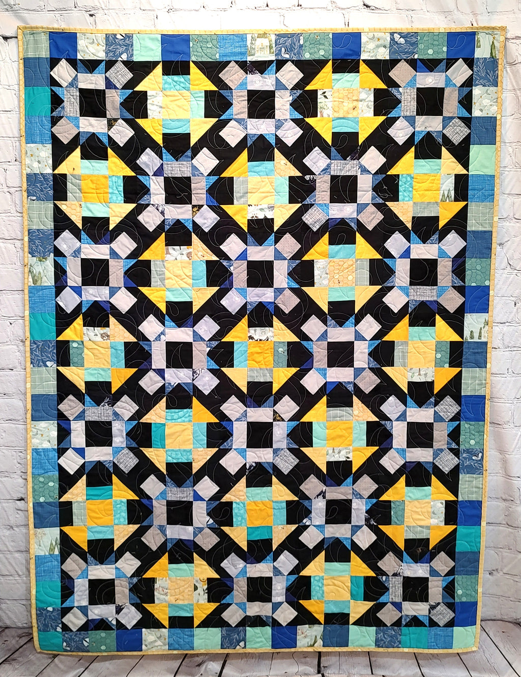 BL222 Coin Toss Scrappy Quilt pattern 3 sizes Accuquilt friendly plus 14 QUBE versions includes rotary cutting 17 sizes possible!